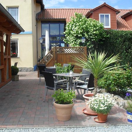 Hotel-Pension Zur Mole Wiek auf Rügen Exterior foto